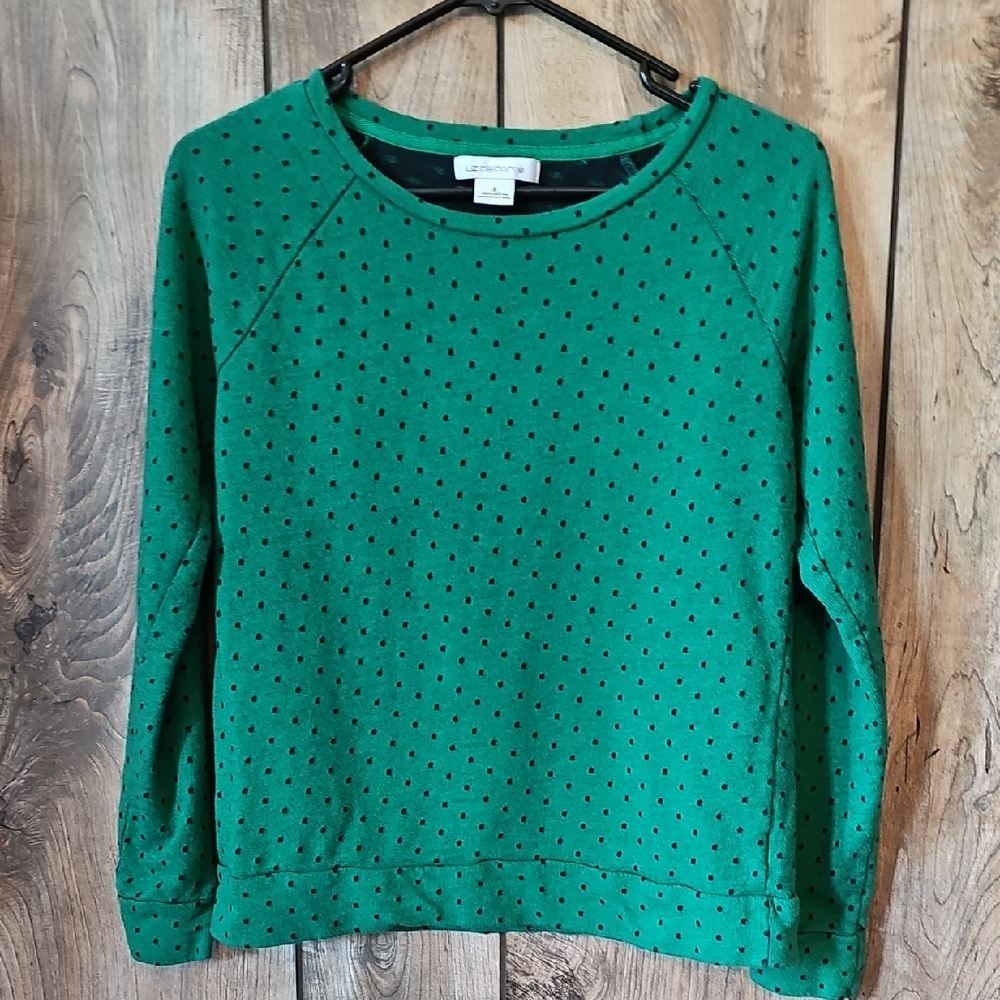 Liz Claiborne Green and Black Polka Dot Top